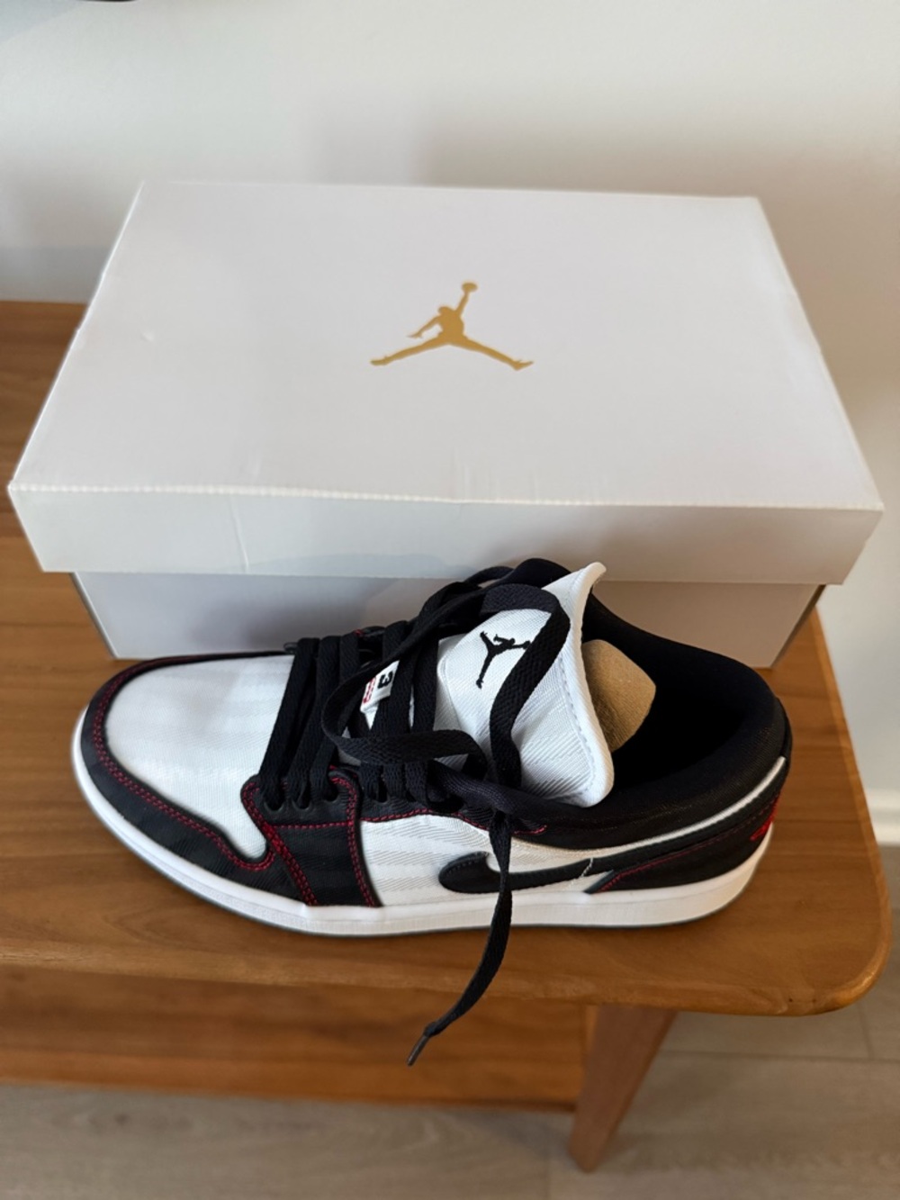 Women’s Jordan 1 Low SE